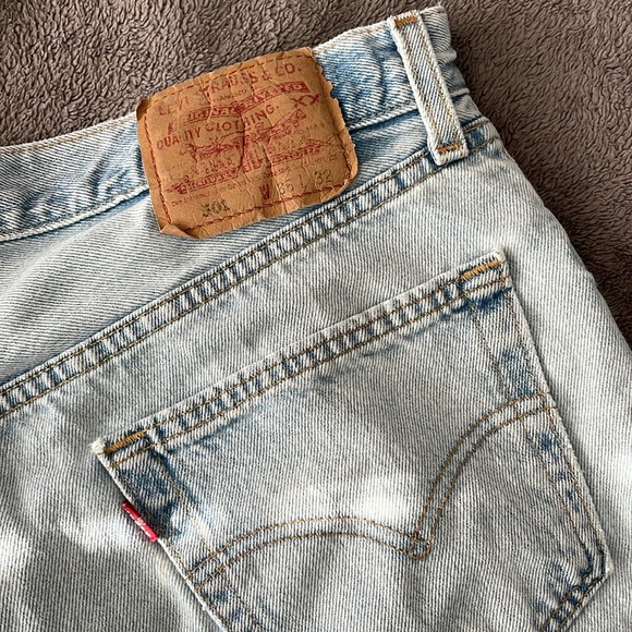 Vintage 501 Levi Cut Off Shorts 5 Button Down 34W - Picture 4 of 11